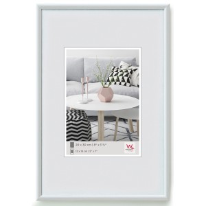 Weißer Kunststoff Bilderrahmen 28x35 cm von walther design, ideal für Dekoartikel & Wohnaccessoires.