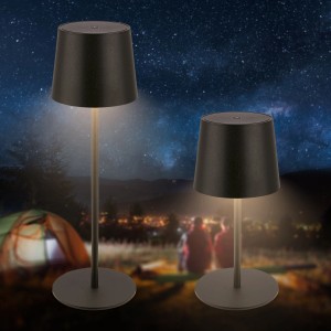 Schwarze Brilo Akku-LED-Tischleuchte Bota Ø 11 cm, ideal für Terrasse und Balkon.