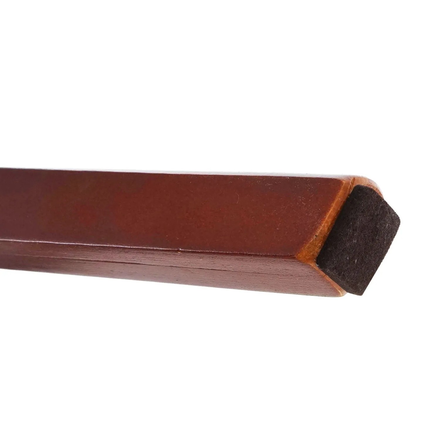 Dunkles Holzbein des Barhockers mit Filzgleiter für Bodenschutz. PROREGAL Barhocker Zubehör.