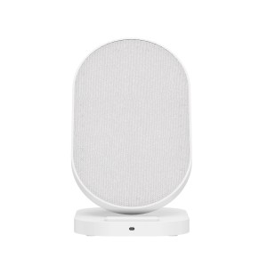 Weiße Hama QI-FC10S-Fab Ladestation für kabelloses Laden von Smartphones mit Stoffoberfläche.
