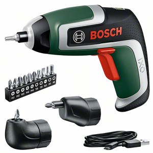 Bosch IXO 7 Akkuschrauber Set mit Akku, Ladekabel, Bits und Aufsätzen.