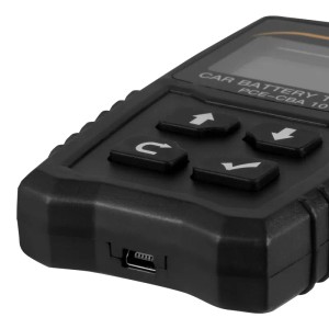 Detailaufnahme des PCE Instruments KFZ Batterietesters CBA 10, einem Messgerät für Prüfwerkzeuge.