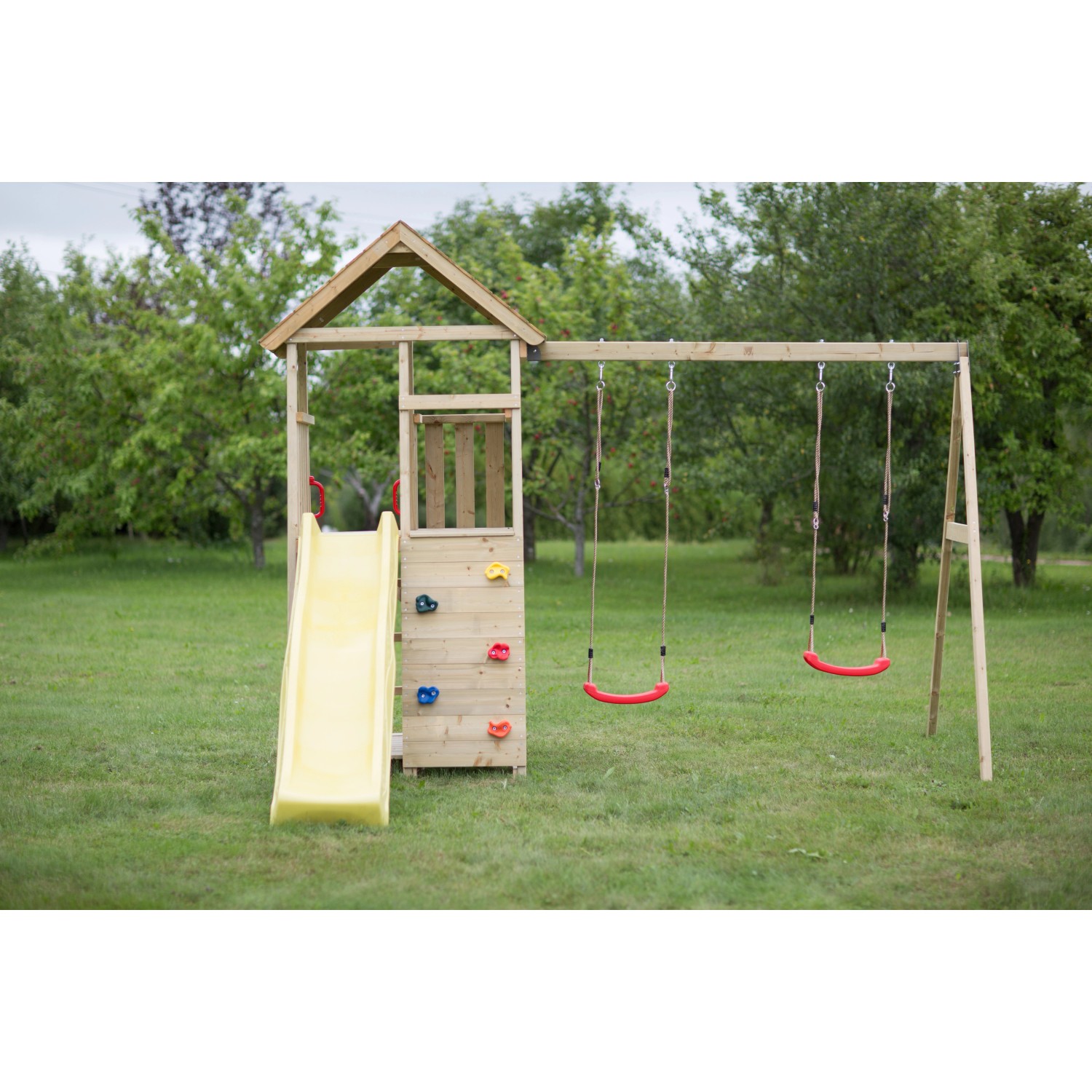 Wendi Toys Kinderspielturm Giraffe mit Rutsche, Kletterwand und Schaukel für Spiel und Spaß im Garten.