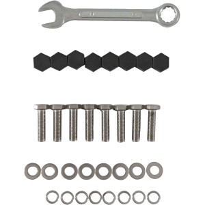 Montage-Set für Glas-Gartentisch Harris: Schrauben, Unterlegscheiben, Kappen und Maulschlüssel.