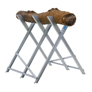 TRUTZHOLM Holzsägebock, klappbar, verzinkter Stahl, mit Holzstamm, max. 150 kg Traglast.