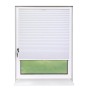 Weißes blickdichtes Plissee Basic mit Klemmfix am Fenster. Praktischer Sicht- und Sonnenschutz für Wohnaccessoires.