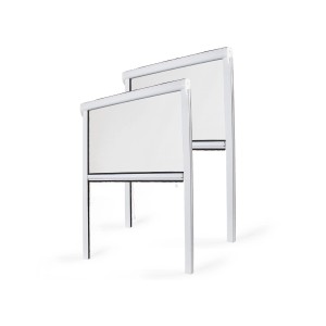 Zwei weiße Avosdim Insektenschutzrollos aus PVC, 80x130cm, für Fenster.