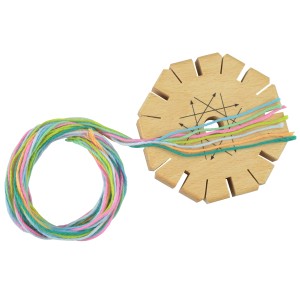 Pebaro Knüpfblüte-Set: Holzblüte mit bunten Knüpfgarnen für Freundschaftsbänder.