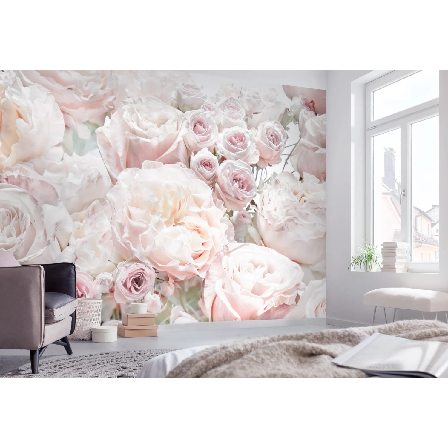 Komar Fototapete Spring Roses, 368x254 cm, mit zarten rosa Rosenblüten als Wanddeko.
