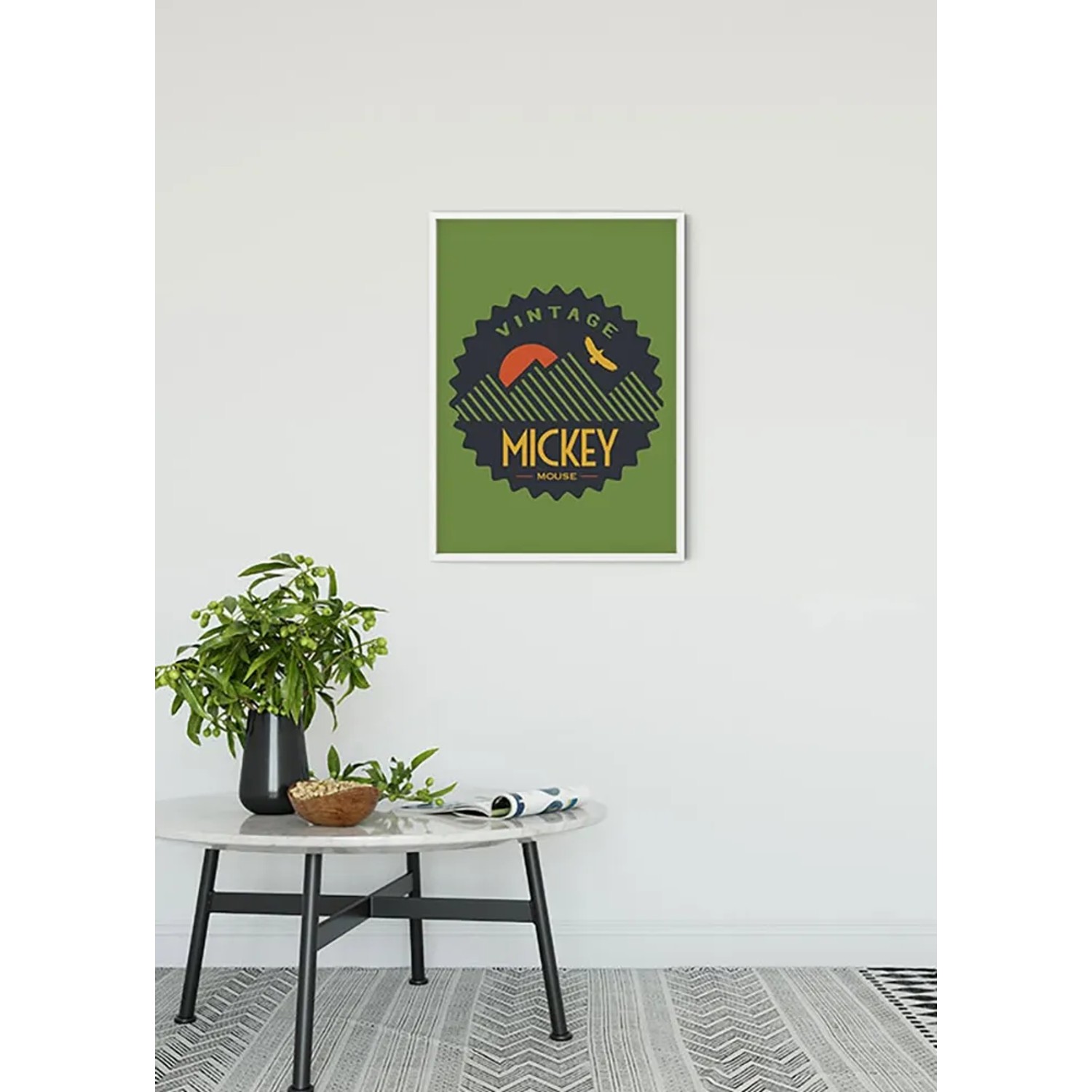 Wandbild: Minnie Mouse Vintage, 30x40 cm. Retro-Design mit Mickey Mouse Logo in Grün, Orange und Dunkelblau.