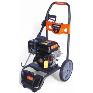 DeTec. Daewoo Benzin Hochdruckreiniger 207 Bar mit Rädern, Schlauch und Zubehör.