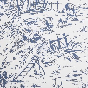 Laura Ashley Vliestapete Toile de Jouy blau mit Landhaus-Motiven.