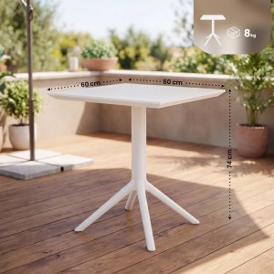 Weißer eckiger CLP Klapptisch Sky aus Kunststoff auf Holzterrasse. Maße: 60x60x74 cm, ideal als Gartentisch.
