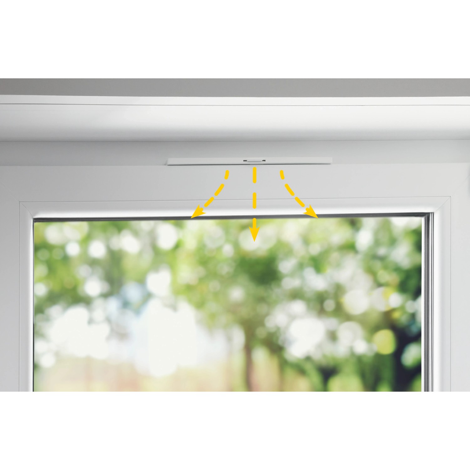 Schellenberg Fensterlüfter Starterset, weiße Lüfter am Fensterrahmen montiert.
