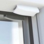 Detailaufnahme: Weißes Gardinia Plissee Concept Tageslicht, Montage am Fenster.