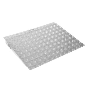 TRUTZHOLM Türschwellenrampe aus Aluminium, 63 cm lang, Traglast 250 kg, mit Riffelblechstruktur.