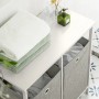 SoBuy Wäscheschrank BZR57-W mit 2 grauen Wäschesäcken aus Vlies und Ablage.