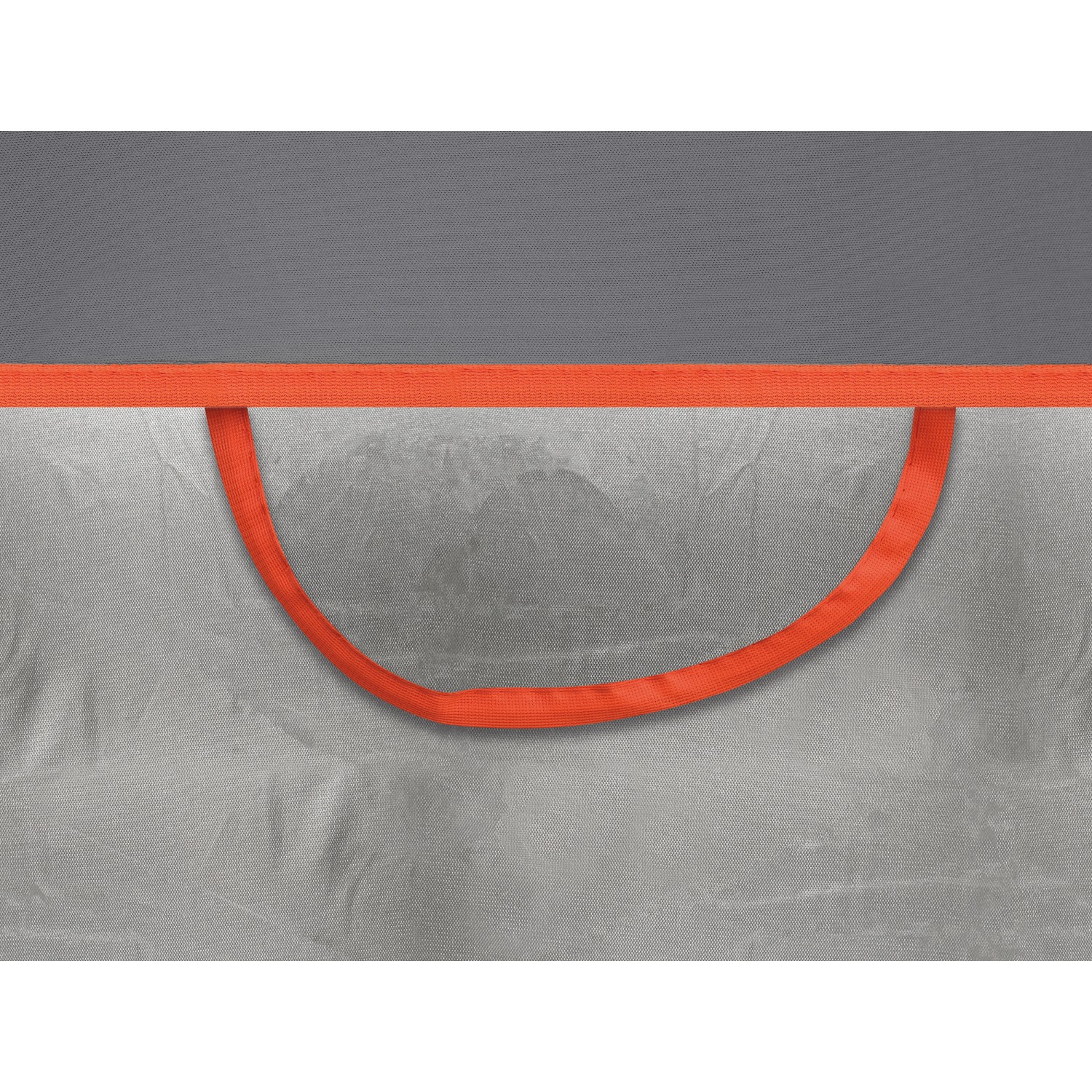 Detailaufnahme der grauen Apa Hagelschutz-Ganzgarage mit orangenen Tragegriffen.