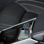 OBI USB Adapter mit 4 Buchsen (12/24V) im Auto, zum Aufladen von vier Geräten gleichzeitig.