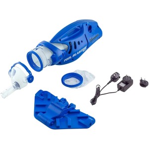 Pool Blaster Max Li CG Akku Poolsauger mit Zubehör wie Filter, Ladegerät und Bürstenaufsatz.