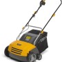 Stiga Elektro-Vertikutierer SV 213 E mit Fangkorb, gelb/grau. Rasenlüfter für die Gartenpflege.
