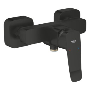 Mattschwarze Grohe Dice Duscharmatur zur Wandmontage. Moderner Einhebelmischer mit abgerundeten Kanten.