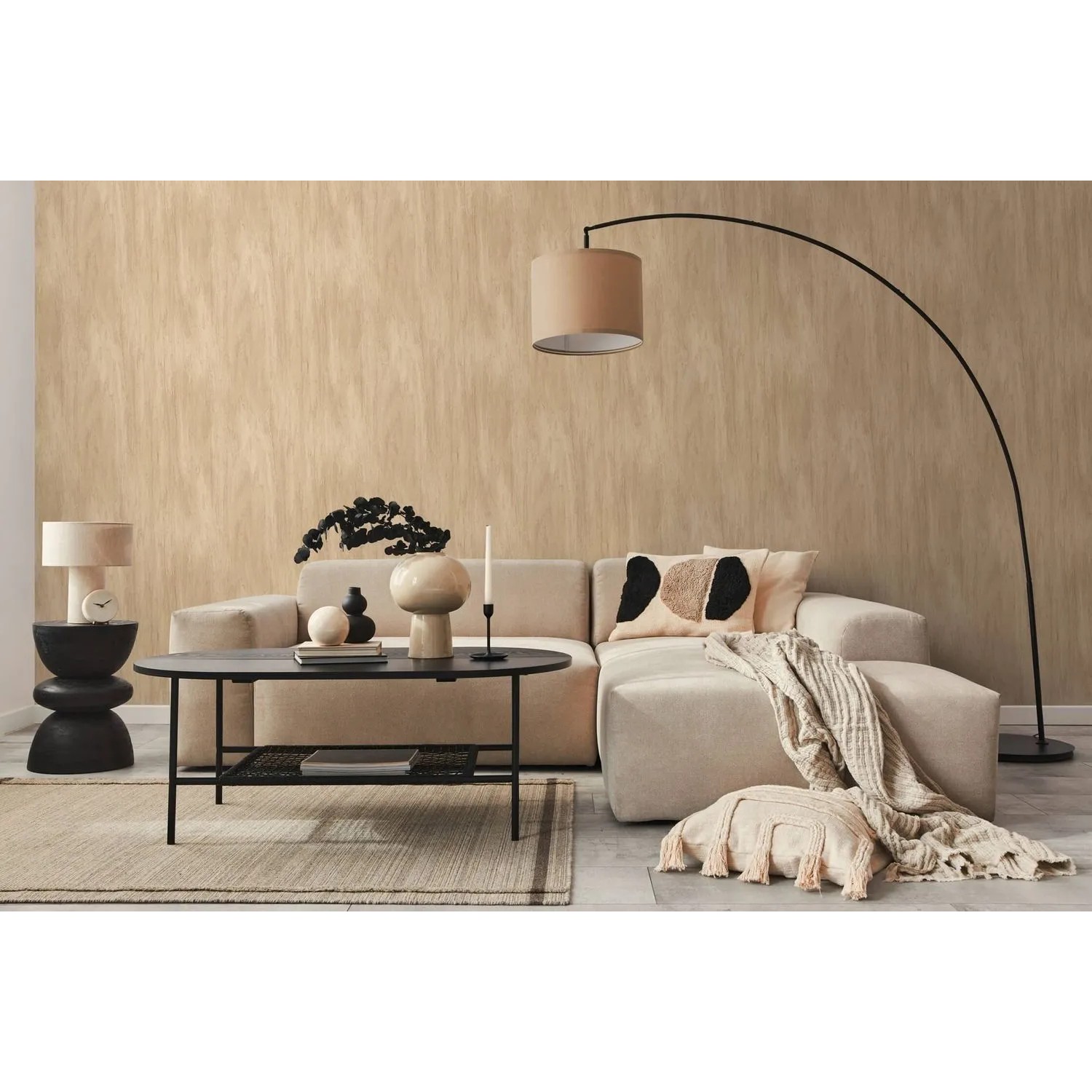Beige Holz Optik Vliestapete von PROFHOME. Dekorative Tapete für Wohnräume mit natürlicher, matter Oberfläche.