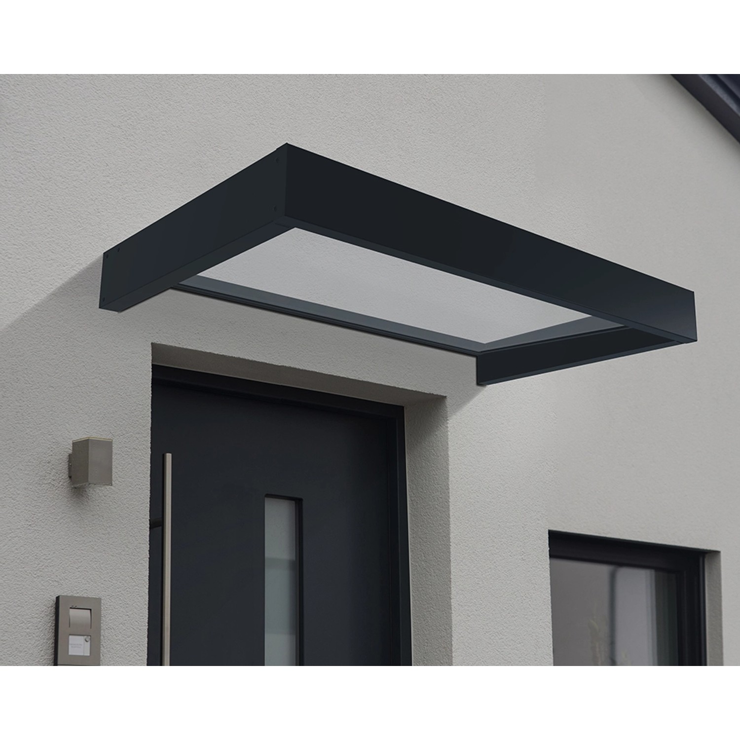 Modernes Palram Canopia Sophia Vordach 2x0.9 in Anthrazit mit klarer Acrylplatte über einer Haustür.
