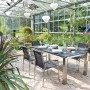Acamp Gartenmöbel-Set Auris mit 4 Stapelsesseln und Tisch (200x100 cm) aus Edelstahl und Metalica Dark.
