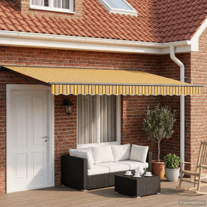 Elektrische Markise, gelb-grau-anthrazit gestreift, ausziehbar, schützt Terrasse vor Sonne. Für Außenbereich.