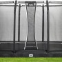 Schwarzes Salta Premium Ground Trampolin 366x244 cm mit Sicherheitsnetz für den Garten.