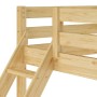 Detailaufnahme: Naturfarbenes Kiefer Doppel-Etagenbett mit Leiter. Ideal für Kinder und Erwachsene.
