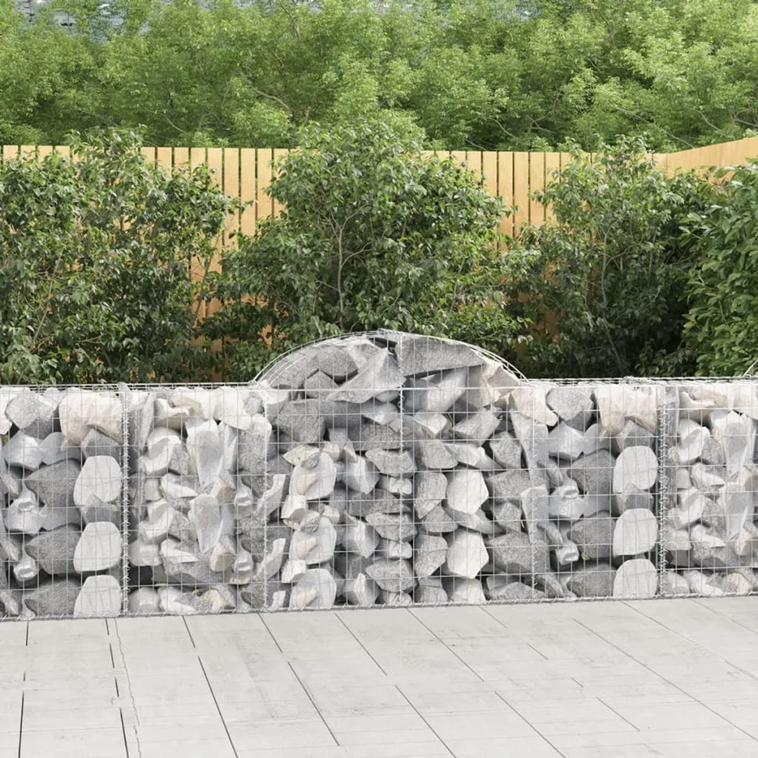 vidaXL Gabionen Hochbeet mit Bogen, 11 Stk, 200x50x80/100cm, Eisen, silbern, gefüllt mit Steinen.