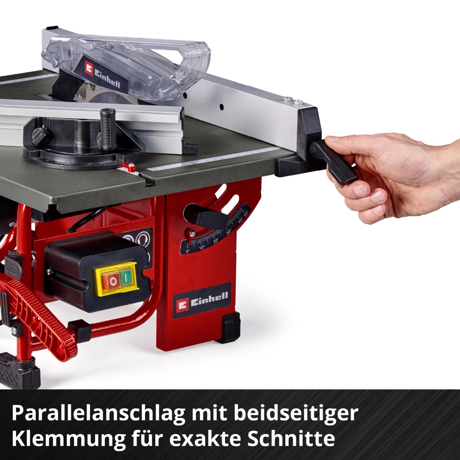 Einhell TC-TS 8 I Tischkreissäge in Rot mit Hand am Parallelanschlag.
