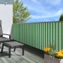 Floraworld Sichtschutzmatte Grün-Mix 90x300cm auf Balkon mit Gartenmöbeln.