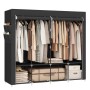 Schwarzer Songmics Textil-Kleiderschrank mit Hängefächern und Ablagen.