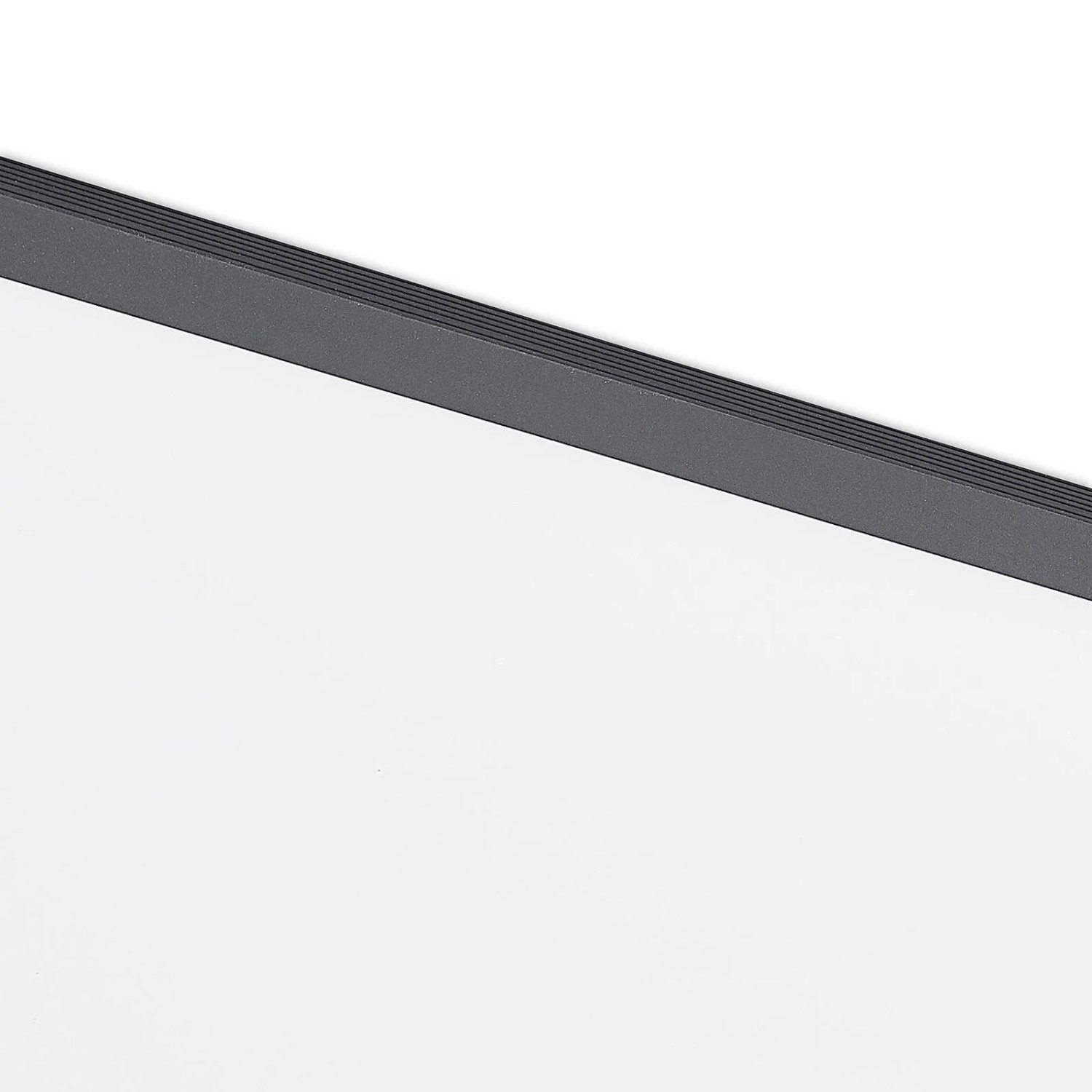 Modernes Lindby LED Panel Nelios in Schwarz, Aluminium, 62cm, für Wohnzimmer.