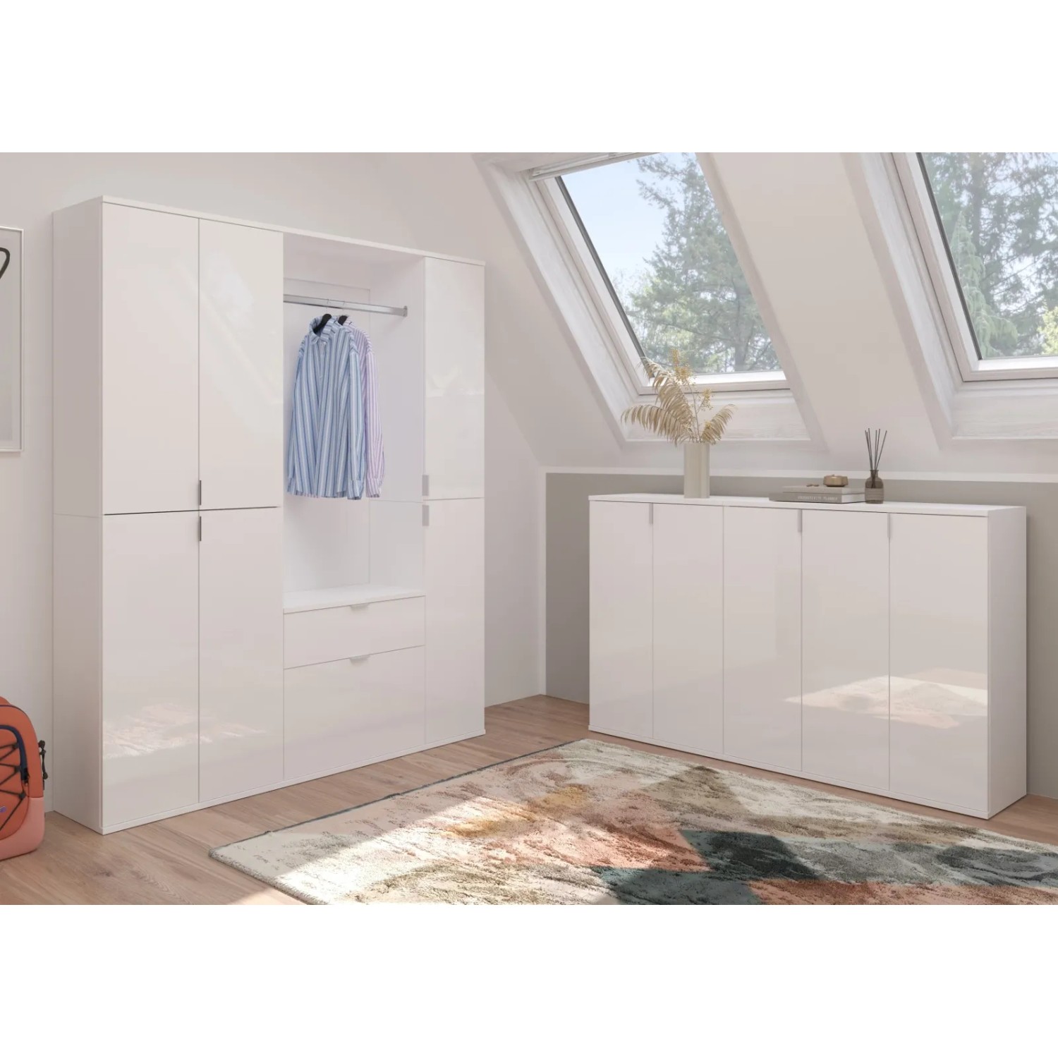 Inn.Furn Garderobenschrank SystemX, weiß hochglanz, 152 cm breit, mit Fächern und Kleiderstange.