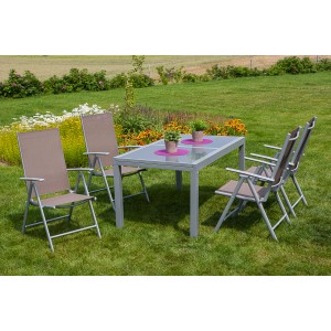 Merxx Gartenmöbel-Set Amalfi, 5-teilig, taupe, mit Ausziehtisch (120/180x90 cm) auf einer Rasenfläche.