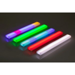 Trio Lines LED Lichtsystem Starter-Set, 5 weiße Leuchtstäbe in verschiedenen Farben.