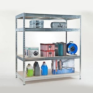 Verzinktes KARAT Weitspannregal/Schwerlastregal mit vier Ablageflächen, beladen mit diversen Gegenständen.