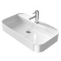 Weißes, eckiges Emke Handwaschbecken Keramik Aufsatzwaschbecken mit Armatur.