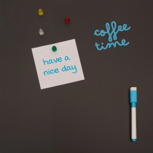 Venilia Tafelfolie Ferro mit Zubehör: Magnetische Folie mit Kreide, Magneten und Notiz.