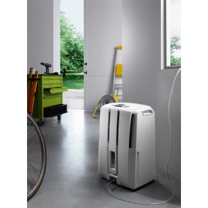 DeLonghi Luftentfeuchter DD230P mit Pumpe, weiß, für Räume bis 150m³