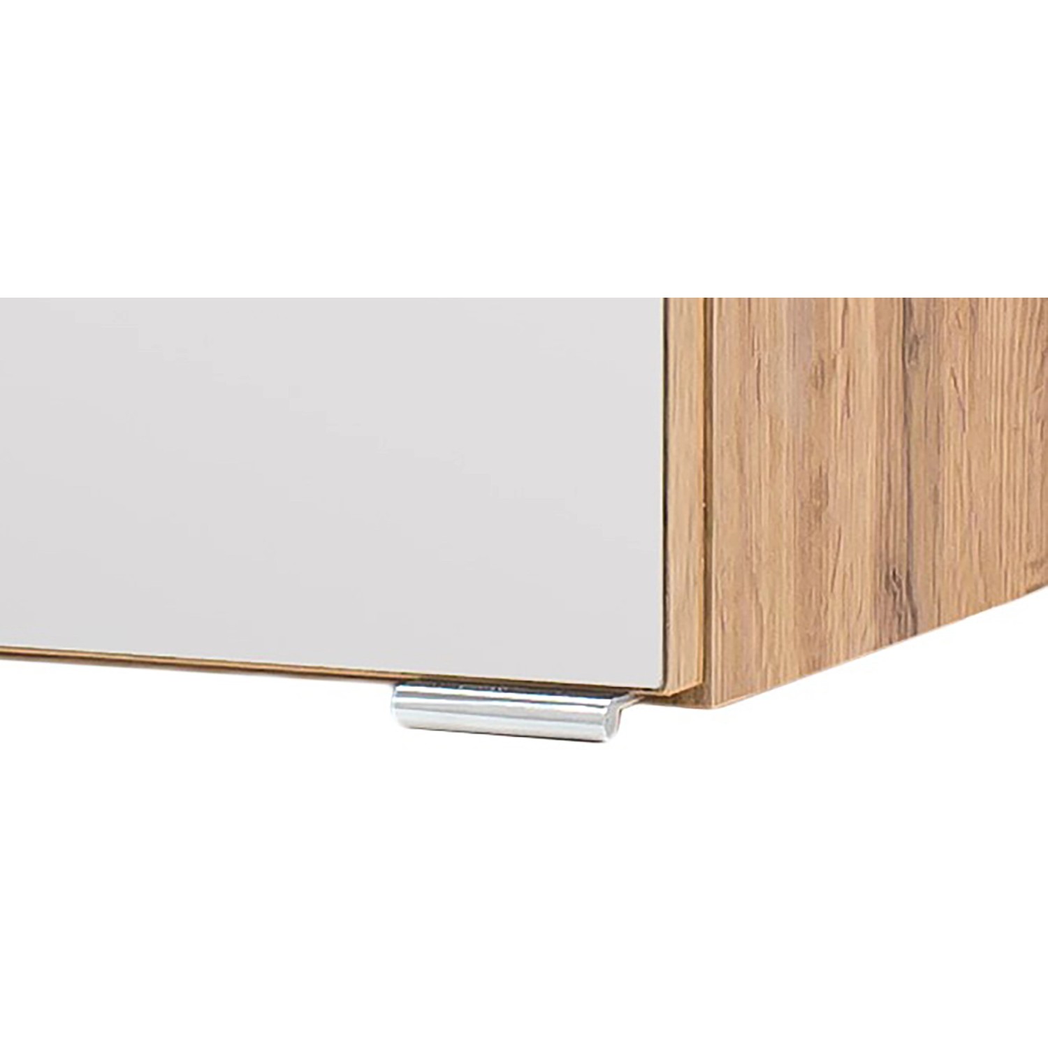 Detailaufnahme: Held Möbel 3D-Spiegelschrank Salerno 80 cm in Wotaneiche mit silberfarbenem Griff.