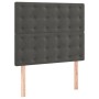 Dunkelgraues Boxspringbett 80x200 cm mit Samtbezug und gestepptem Kopfteil.