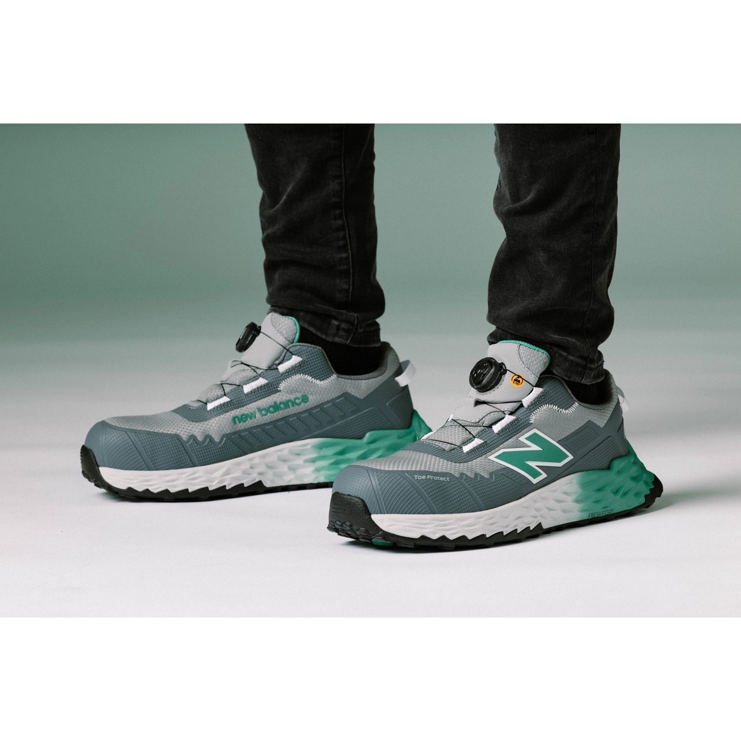 New Balance Cremorne BOA S3 Sicherheitsschuhe in Grün/Grau mit BOA Fit System.