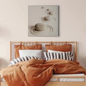 Bricoflor Leinwandbild mit Steinen und Sandmotiv für entspannende Wanddekoration im Schlafzimmer.
