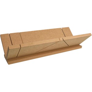 Gehrungslade aus MDF, 51 cm, zum Zuschneiden von Zierprofilen für präzise Ecken.
