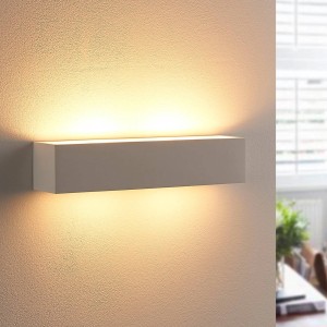 Moderne, weiße Lindby Wandleuchte Tjada aus Gips/Ton, 2-flammig, für Innenräume.